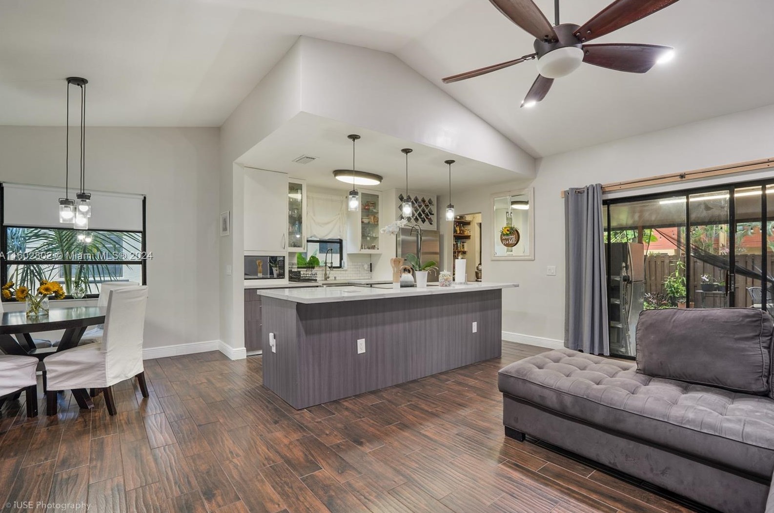 9630 15 Ct, Hollywood FL 33024-4725 exterior