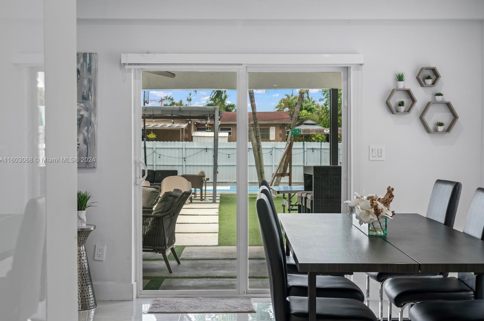 10202 33rd St, Miami FL  33165-3804 exterior