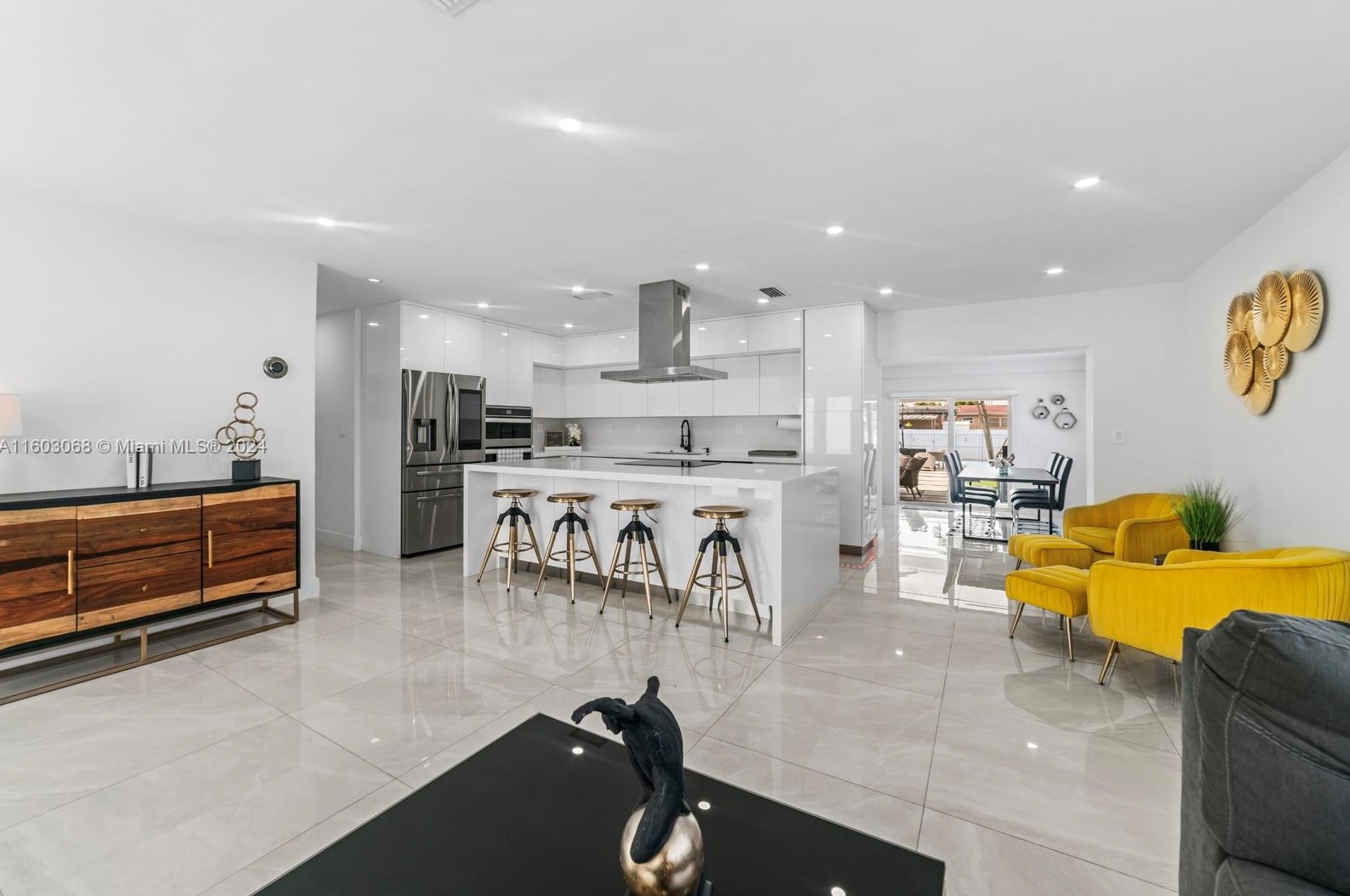 10202 33rd St, Miami FL  33165-3804 exterior