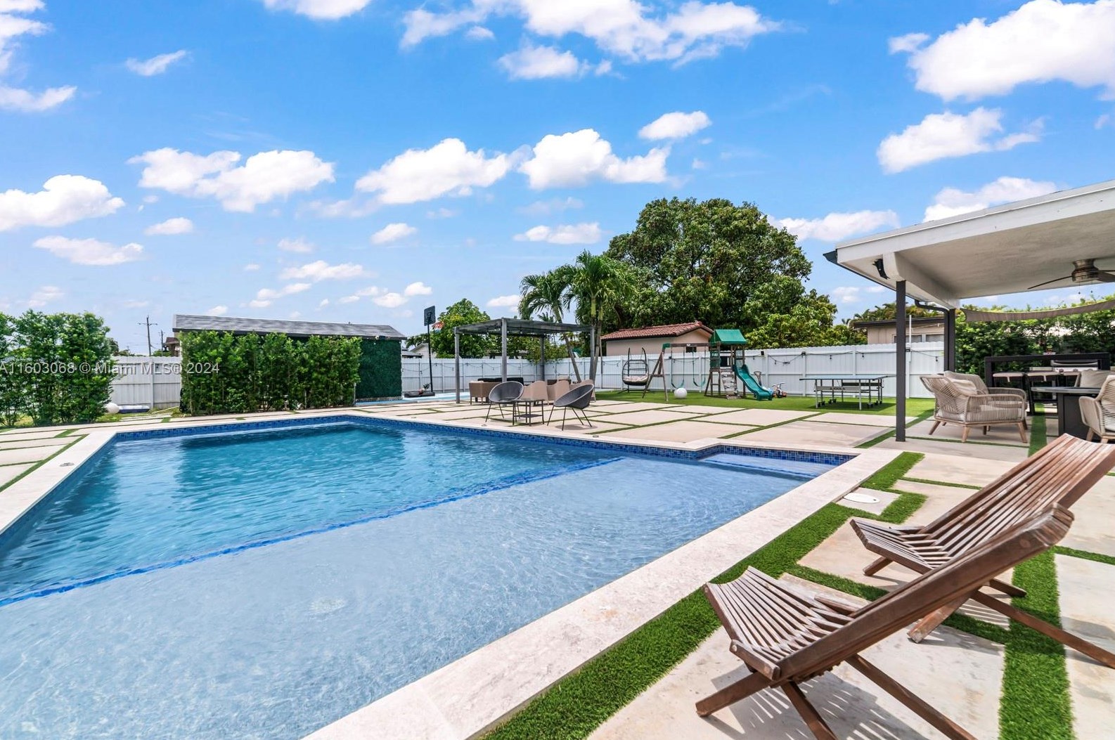 10202 33rd St, Miami FL  33165-3804 exterior