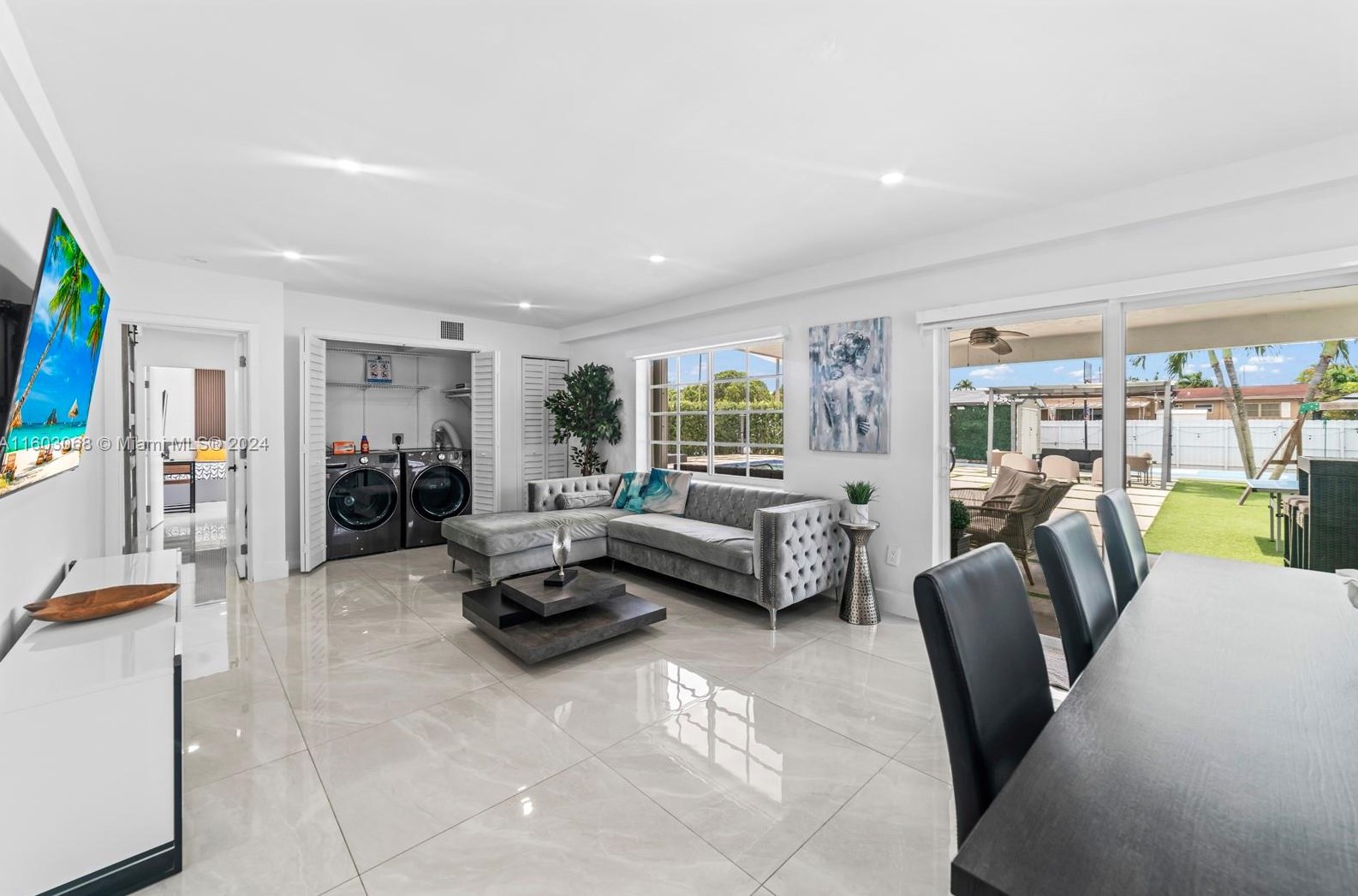 10202 33rd St, Miami FL  33165-3804 exterior