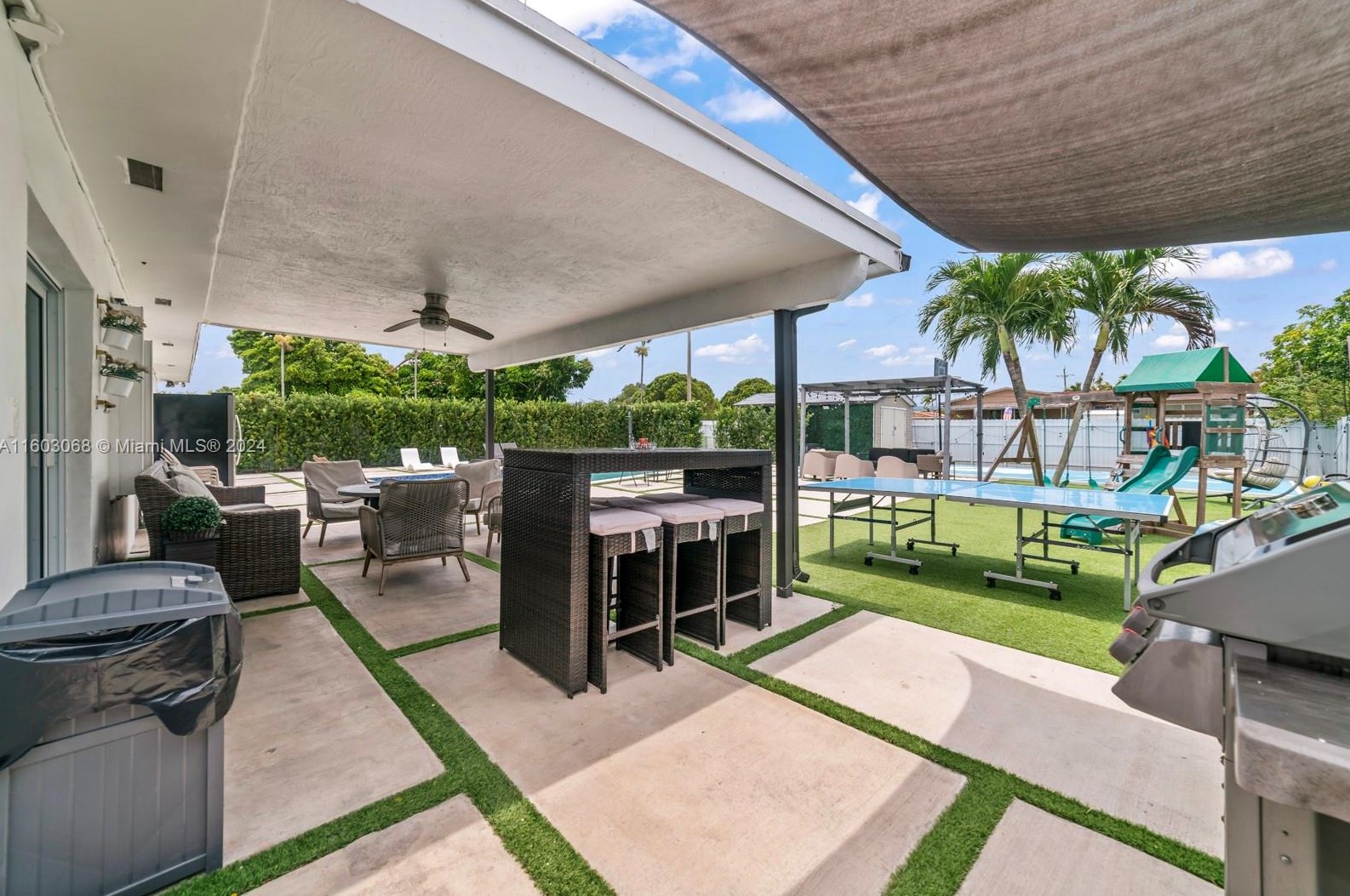 10202 33rd St, Miami FL  33165-3804 exterior