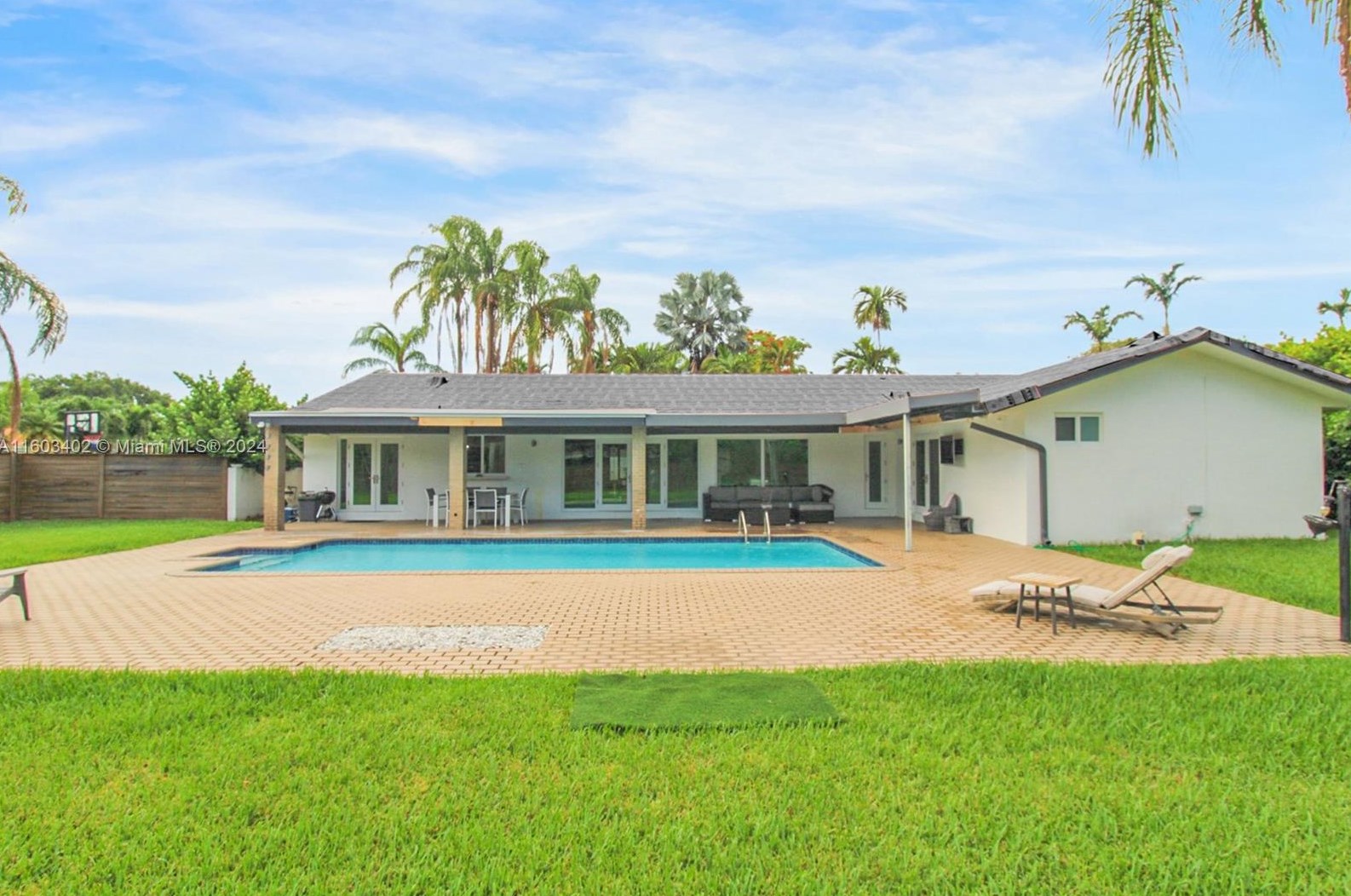 9864 124 Ter, Miami FL 33186-5497 exterior