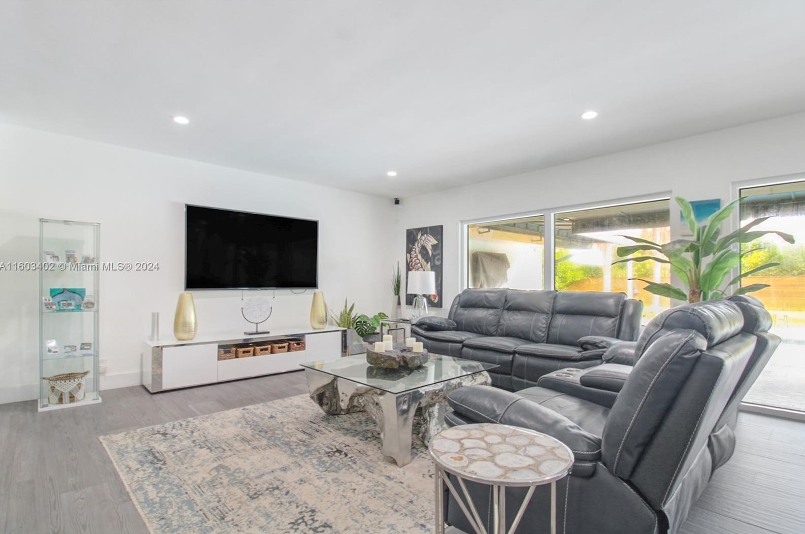 9864 124 Ter, Miami FL 33186-5497 exterior