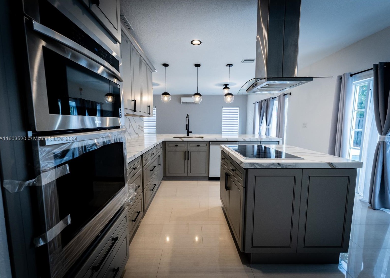 16096 149 Ter, Miami FL  33196-6421 exterior