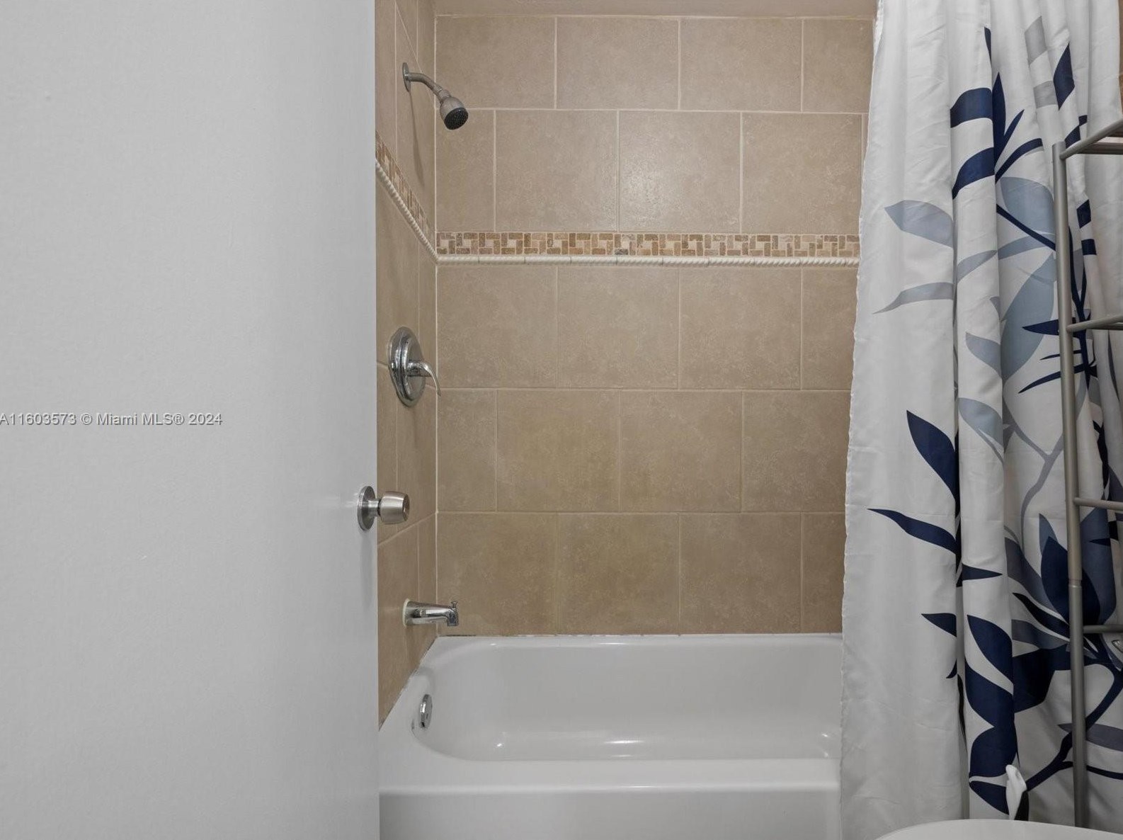 206 Palmetto Ct, Jupiter FL 33458-5520 exterior