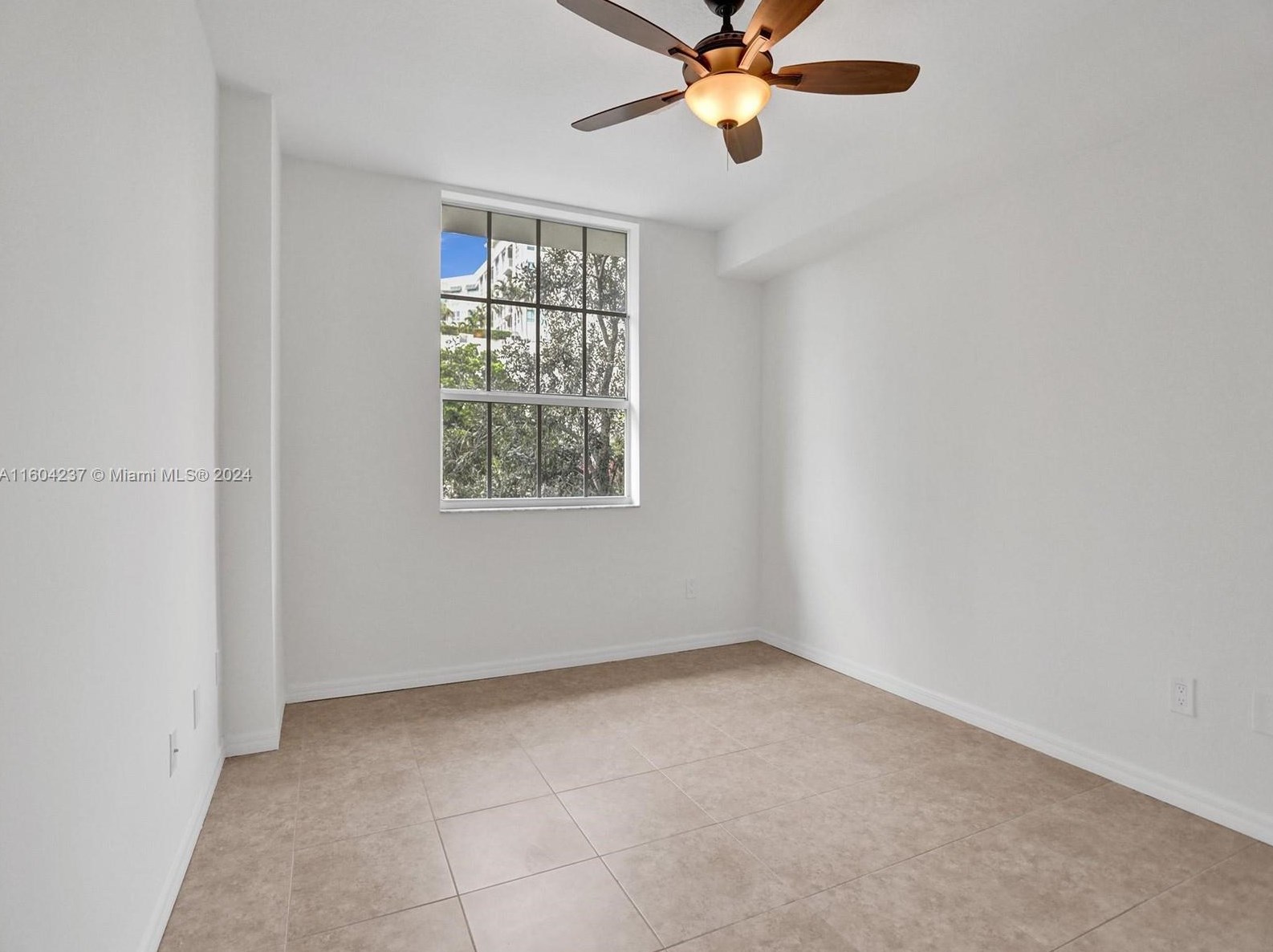 600 Dixie Hwy, West Palm Beach FL  33401-3914 exterior