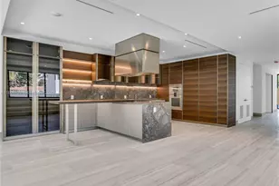 345 W 46th St, Miami Beach, FL 33140 - Photo 15