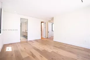 345 W 46th St, Miami Beach, FL 33140 - Photo 25