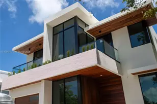 345 W 46th St, Miami Beach, FL 33140 - Photo 5