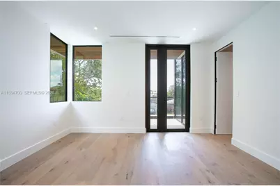 345 W 46th St #345, Miami Beach, FL 33140 - Photo 33