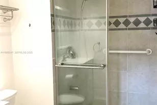 681 S Hollybrook Dr, Pembroke Pines, FL 33025 - Photo 23