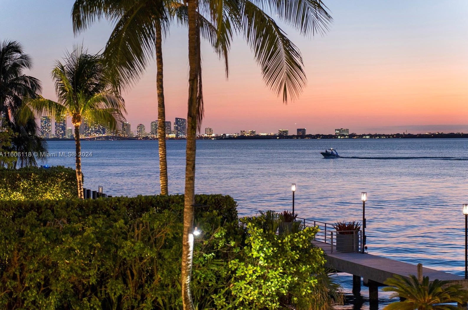 4810 Bay Rd, Miami FL 33141-4515 exterior