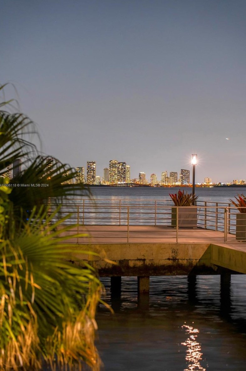 4810 Bay Rd, Miami FL 33141-4515 exterior