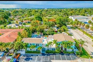 65 NE 24th St, Wilton Manors, FL 33305 - Photo 11