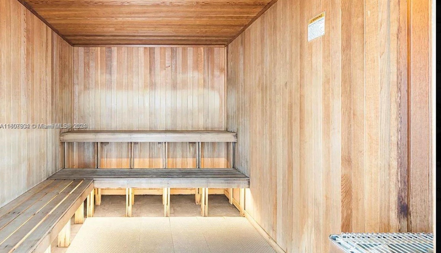 50 Biscayne Blvd, Miami FL 33132-2905 exterior