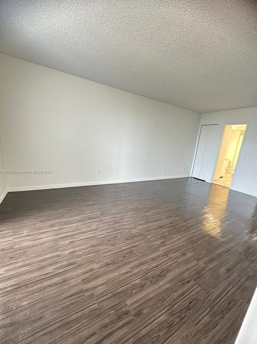 13499 Biscayne Blvd, Miami FL 33181-2026 exterior