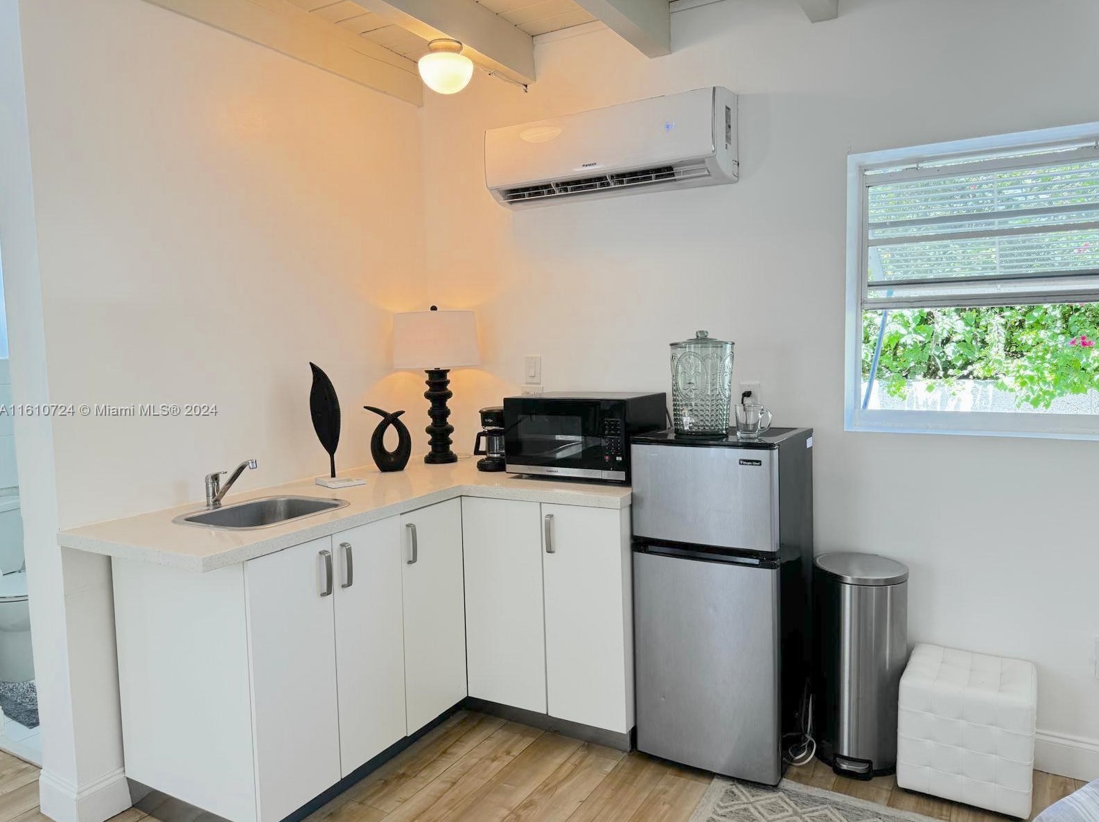 560 107 St, Miami FL 33156-4162 exterior