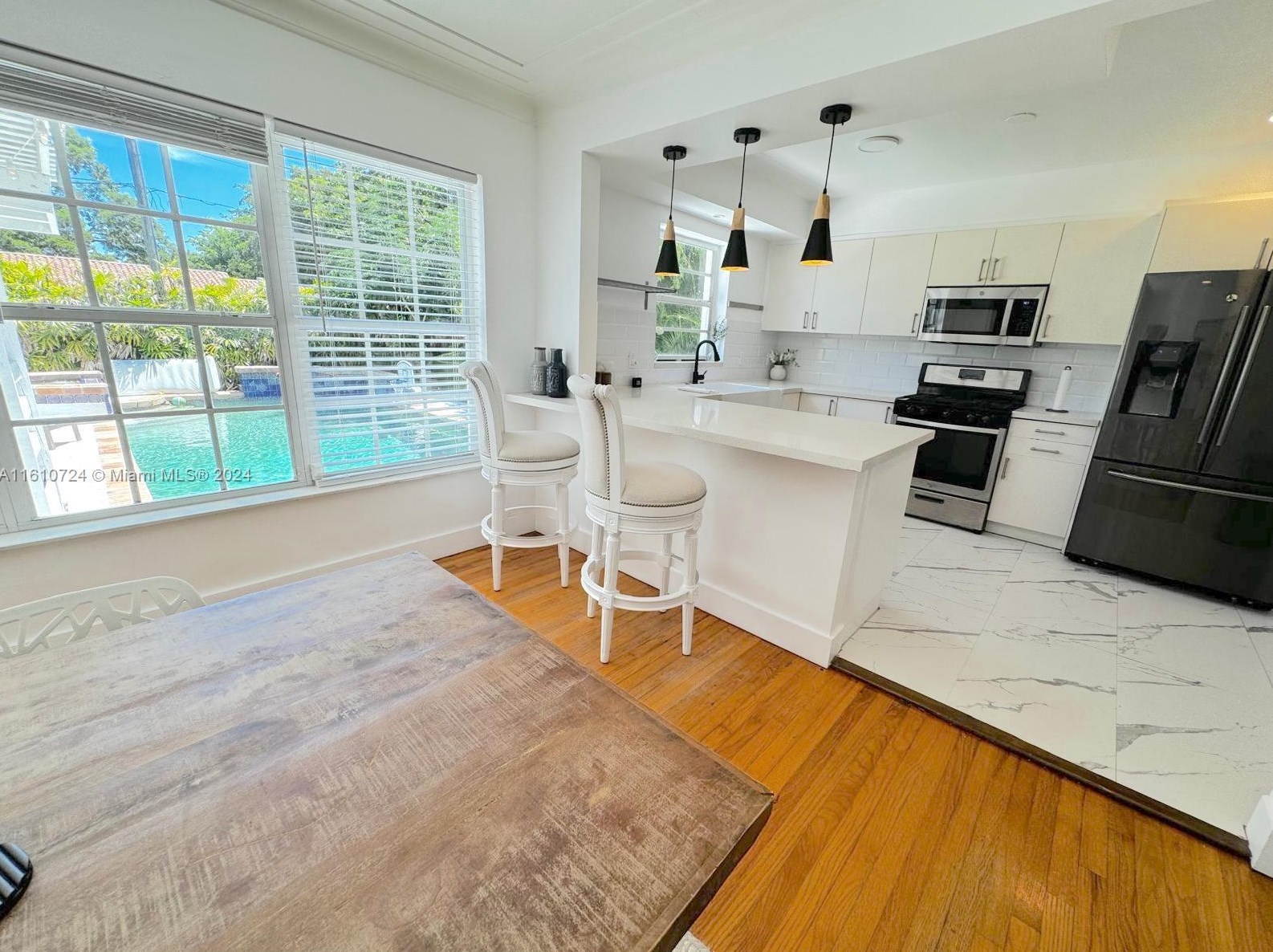 560 107 St, Miami FL 33156-4162 exterior