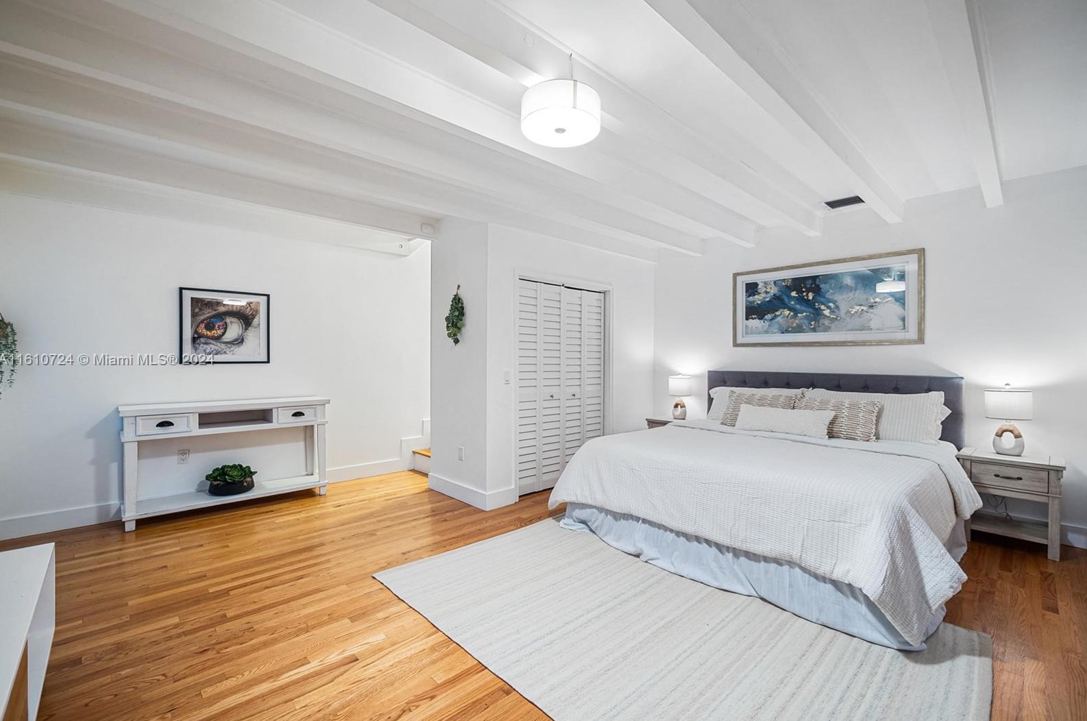 560 107 St, Miami FL 33156-4162 exterior