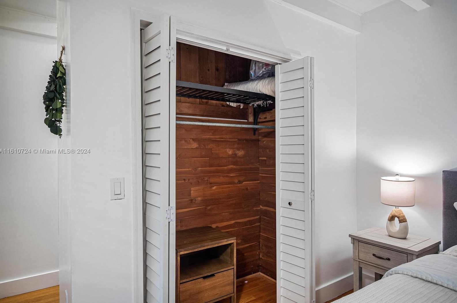 560 107 St, Miami FL 33156-4162 exterior