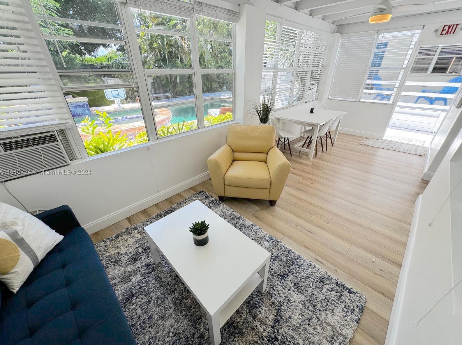 560 107 St, Miami FL 33156-4162 exterior