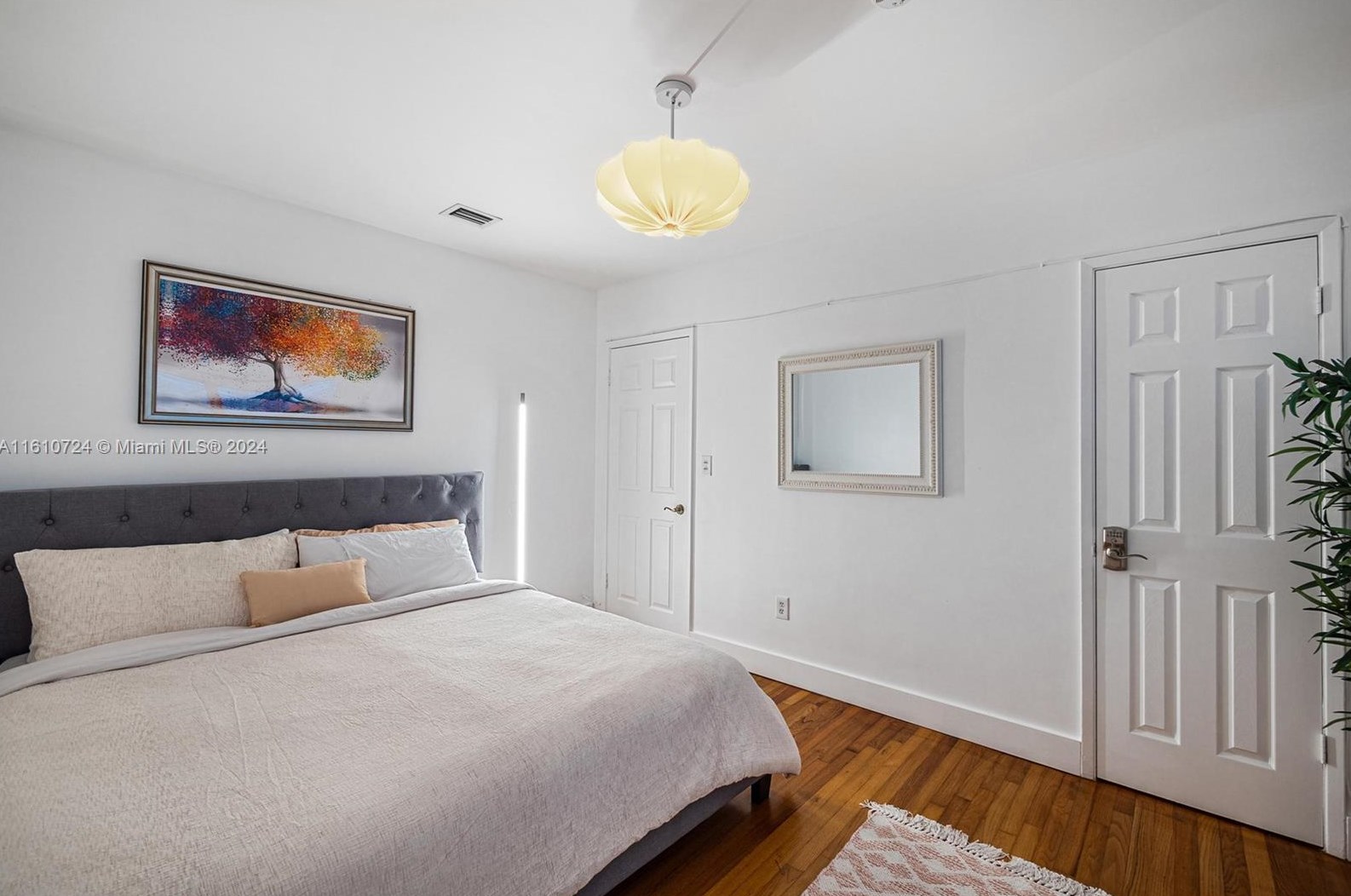 560 107 St, Miami FL 33156-4162 exterior