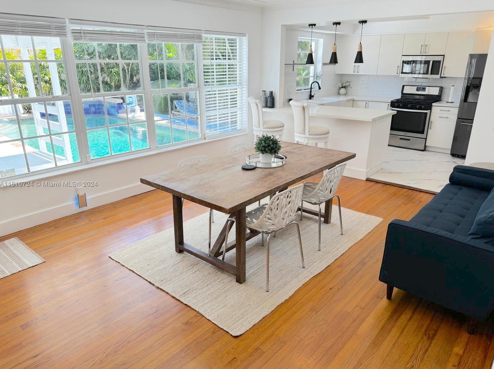 560 107 St, Miami FL 33156-4162 exterior