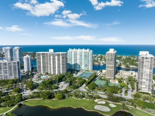 20201 Country Club Dr, Miami FL 33180-3001 exterior