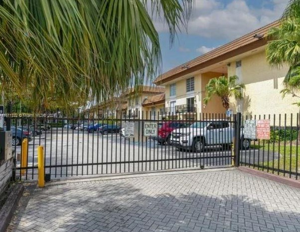 8550 109th Ave, Miami FL  33173-4460 exterior