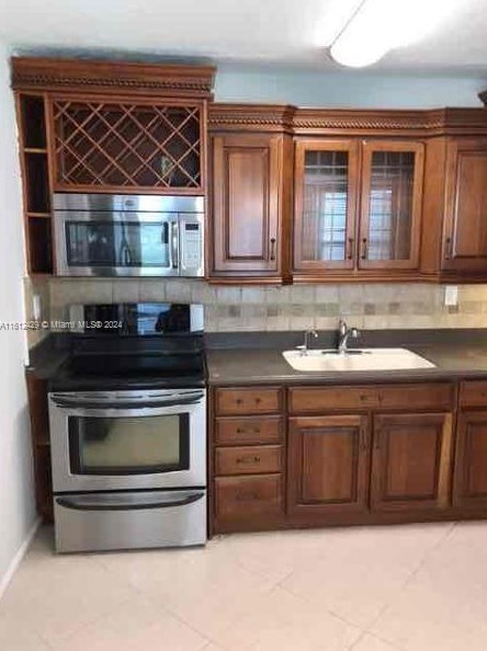 2839 Washington St, Hollywood FL  33020-4727 exterior