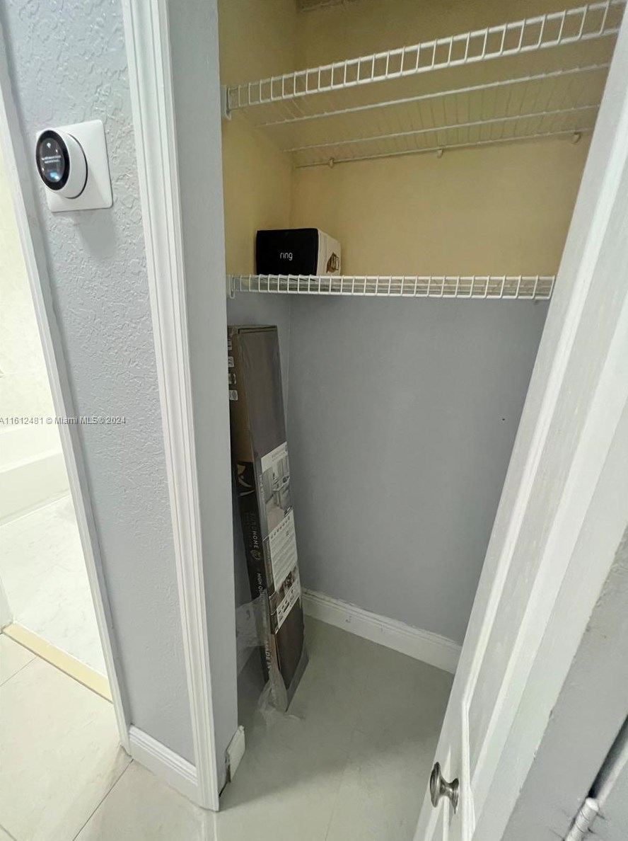 4435 160th Ave, Hollywood FL  33027-5731 exterior