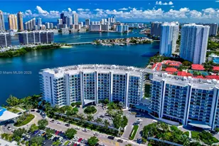 3300 NE 188th St, Aventura, FL 33180 - Photo 31