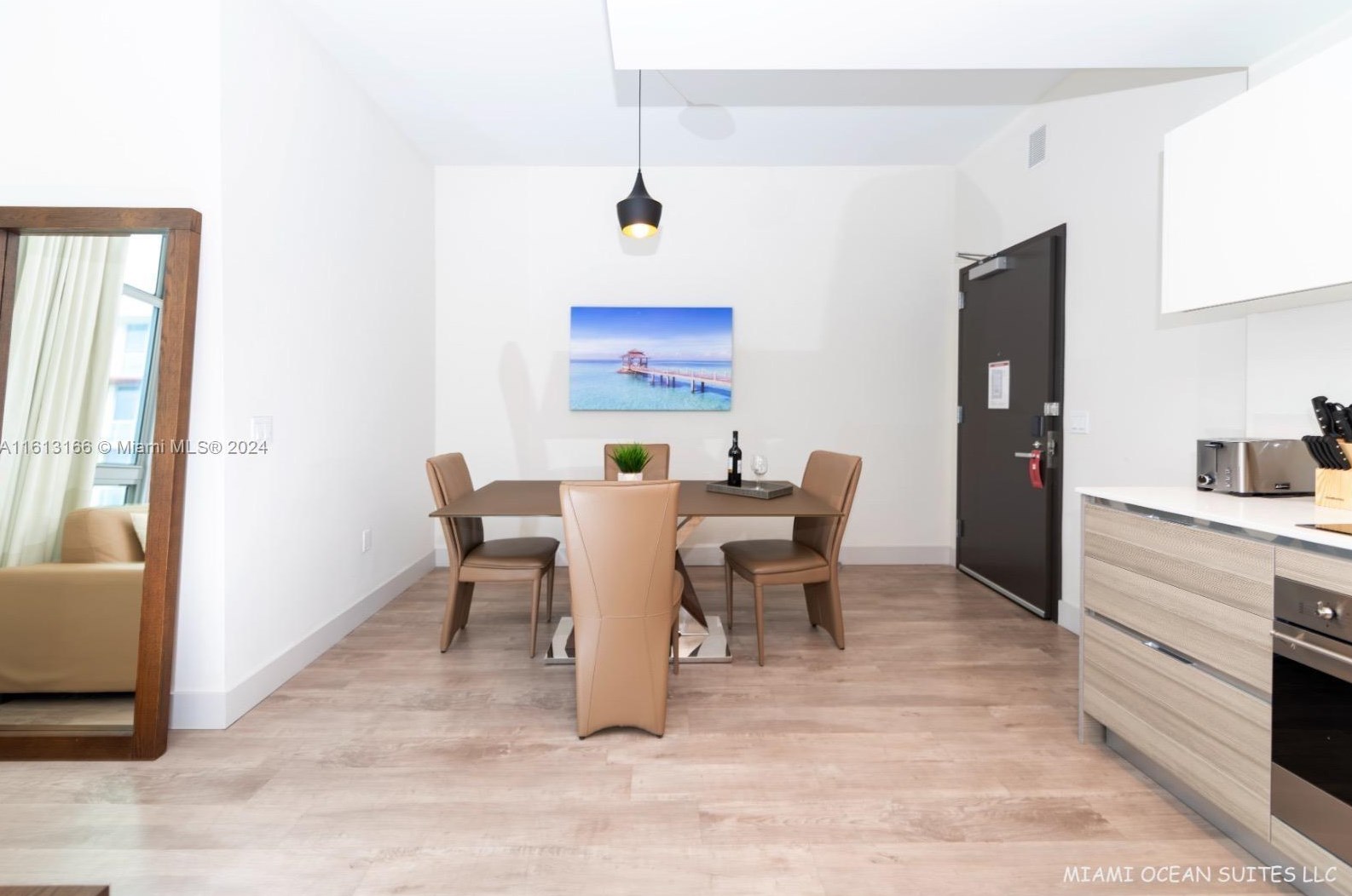 777 Ocean Dr, Hollywood FL  33019-2009 exterior