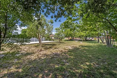 821 Carlfield Ave, Lehigh Acres, FL 33971 - Photo 55