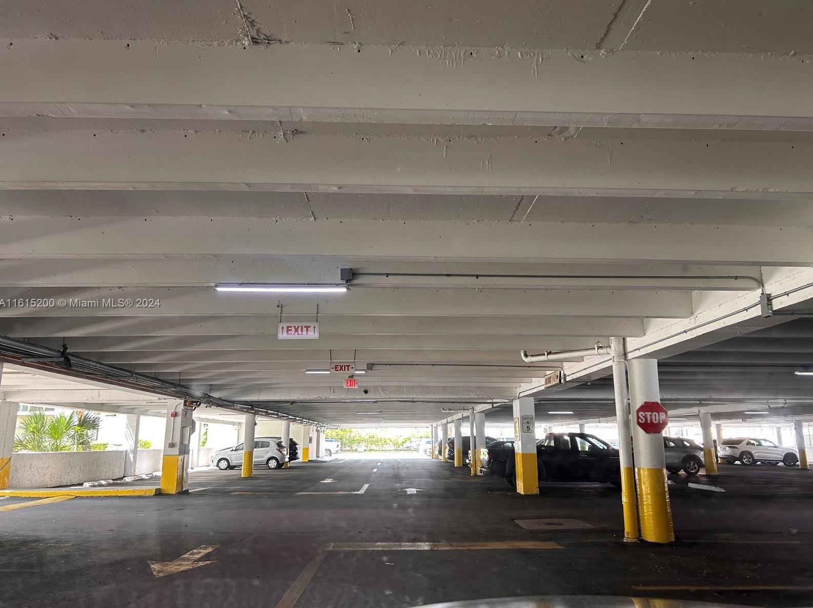 17021 Bay Rd, Miami FL  33160-3684 exterior