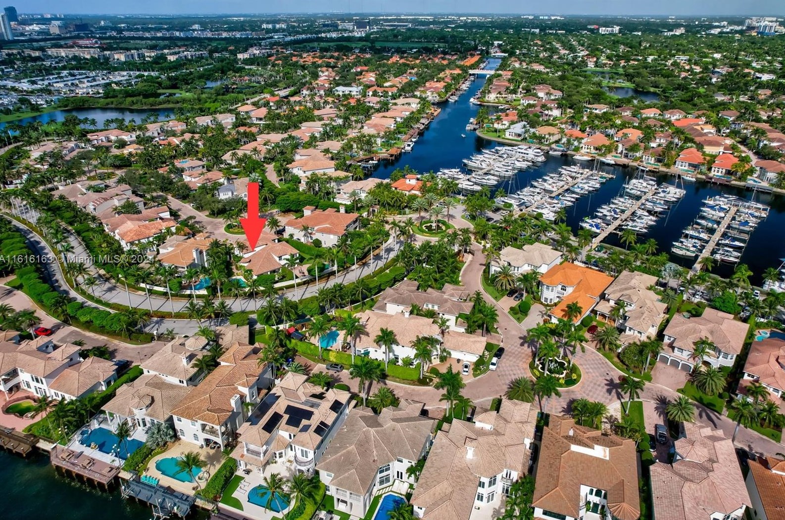 808 Spinnaker Dr, Hollywood FL 33019-5027 exterior