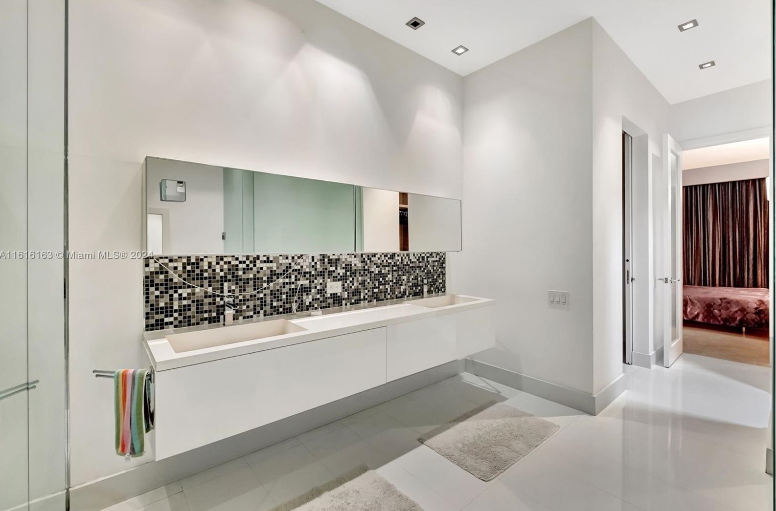 808 Spinnaker Dr, Hollywood FL 33019-5027 exterior