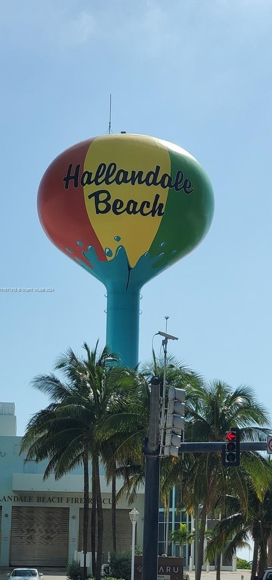 4001 Ocean Dr, Hollywood FL 33019-3005 exterior