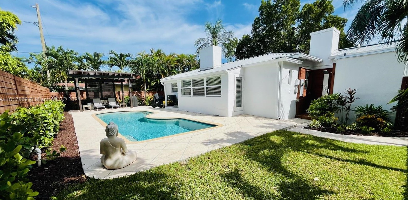 4633 13th Ter, Miami FL  33134-2730 exterior