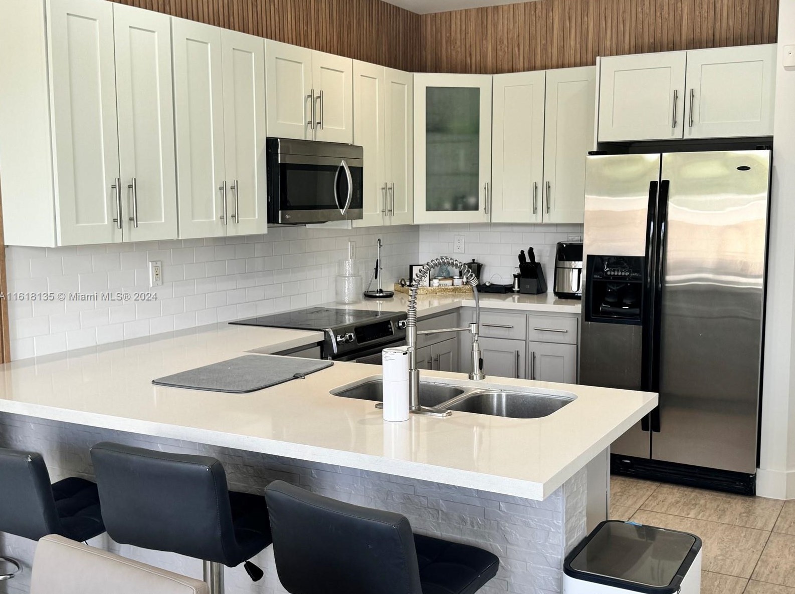 10400 58th Ter, Miami FL  33178-1265 exterior