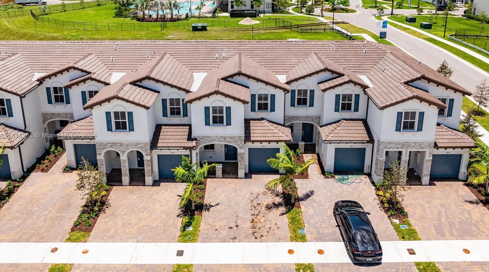 2421 124th St, Miami FL  33167-1918 exterior