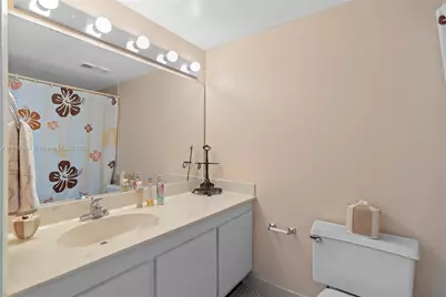18181 NE 31st Ct #2202, Aventura, FL 33160 - Photo 7