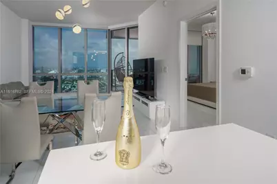 851 NE 1st Ave #4406, Miami, FL 33132 - Photo 1