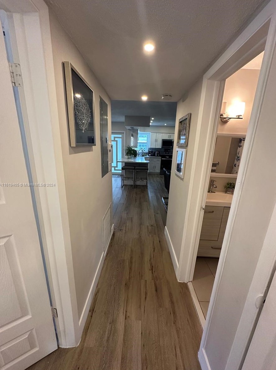 6791 Pershing St, Hollywood FL  33024-1833 exterior