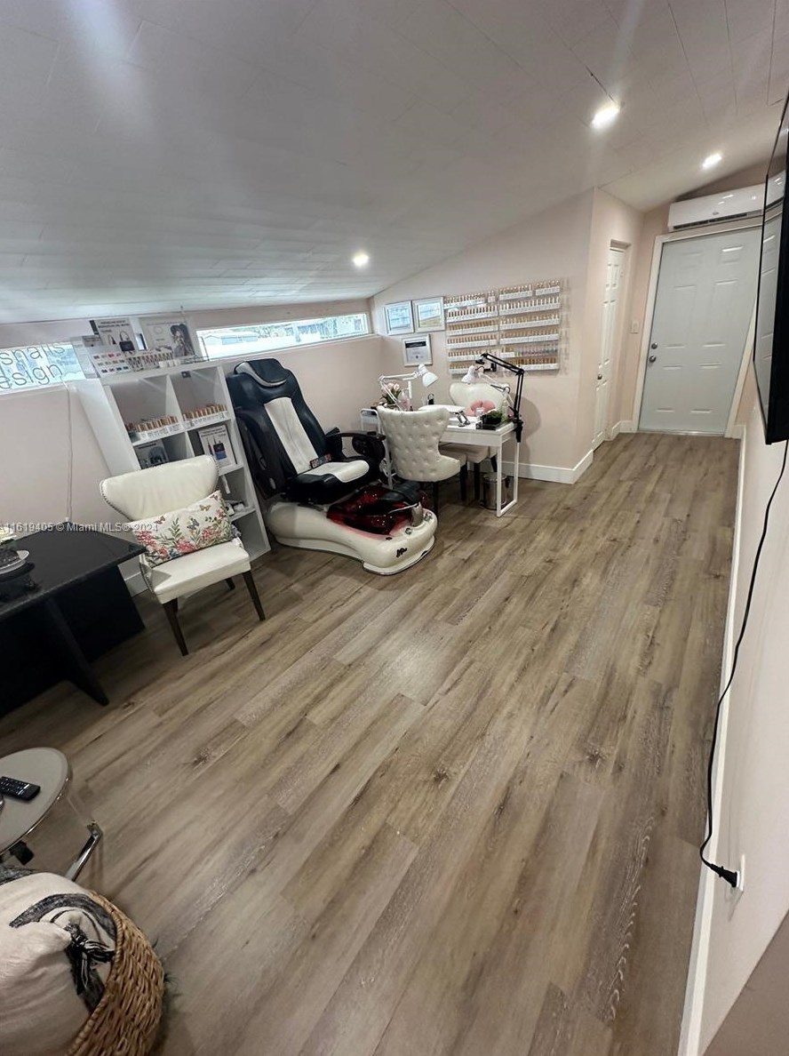 6791 Pershing St, Hollywood FL  33024-1833 exterior