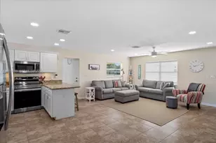 924 Lake Dr E, Lake Placid, FL 33852 - Photo 11