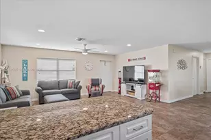 924 Lake Dr E, Lake Placid, FL 33852 - Photo 17