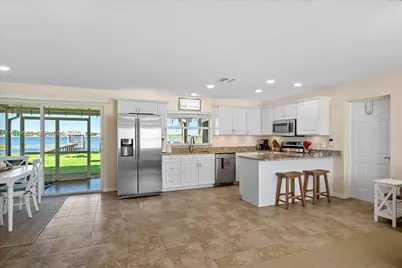924 Lake Dr E, Lake Placid, FL 33852 - Photo 7