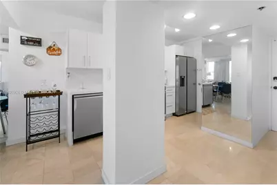 100 Lincoln Rd #820, Miami Beach, FL 33139 - Photo 3
